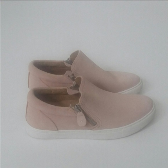 NWOT Kenneth Cole light pink sneakers size 6.5 - Picture 2 of 3